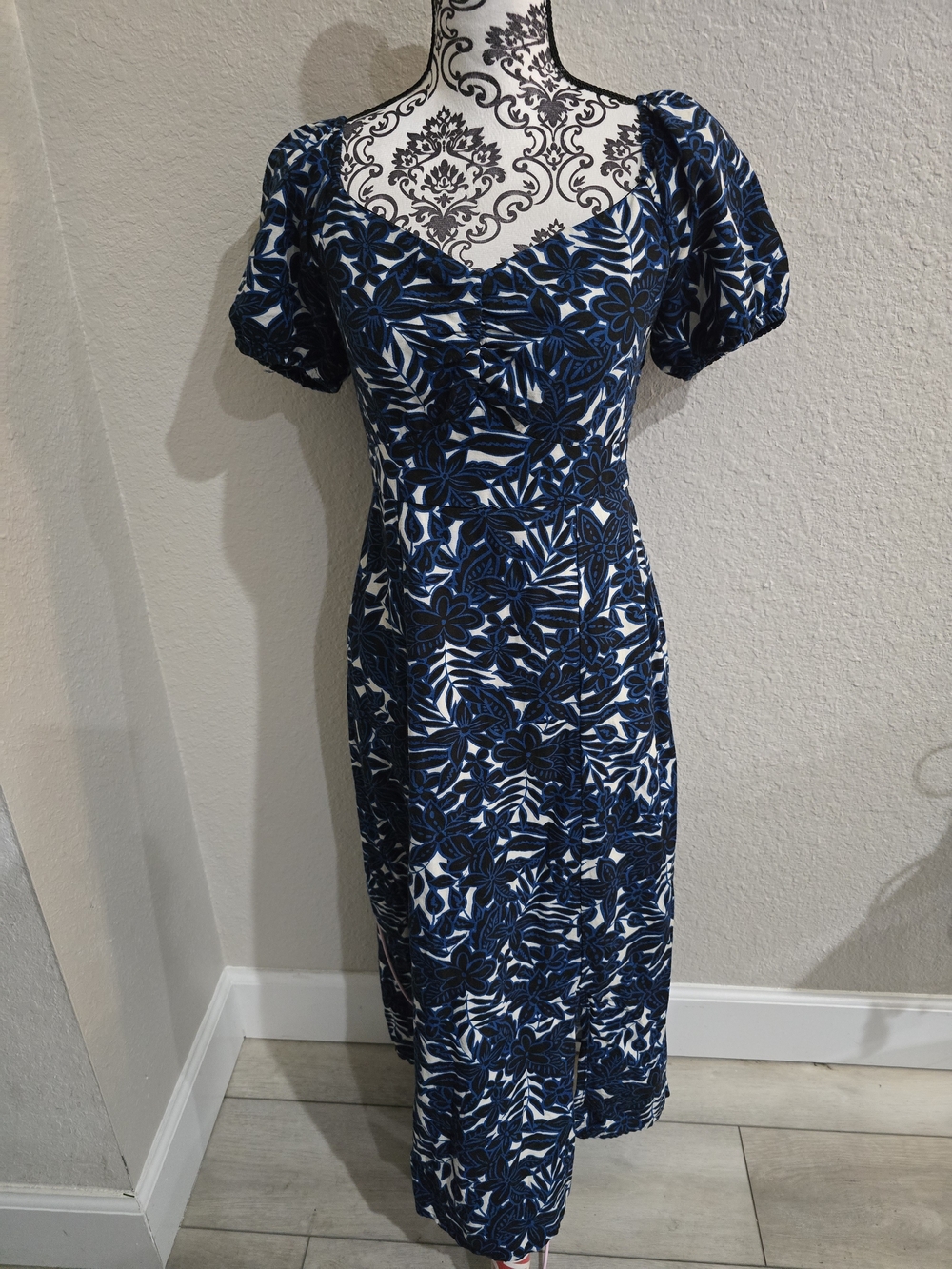 Jessica Simpson Navy and White Floral Midi Dress